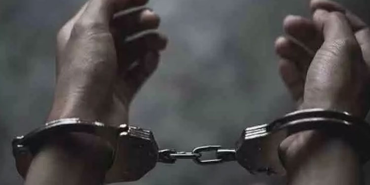 സൗദിയി​ൽ കളിക്കാനെത്തിയ മലയാളി ഫുട്​ബാൾ താരം എയർപോർട്ട്​ കസ്​റ്റംസി​ന്റെ പിടിയിൽ