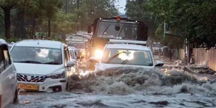ഡൽഹിയിൽ കനത്ത മഴ; 24 മണിക്കൂറിനിടെ പെയ്തത് 228.1 മില്ലിമീറ്റർ