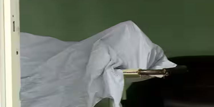 ഭര്‍ത്താവിനൊപ്പം ബൈക്കിൽ യാത്ര ചെയ്യുന്നതിനിടെ അപകടം: അങ്കണവാടി അധ്യാപികയ്ക്ക് ദാരുണാന്ത്യം