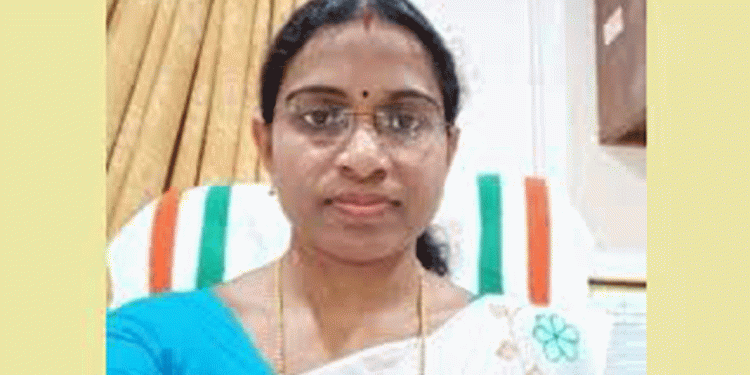 ഇടുക്കി ബ്ലോക്ക് പഞ്ചായത്ത് പ്രസിഡൻറ് രാജി ചന്ദ്രനെ മെമ്പര്‍  സ്ഥാനത്തു നിന്നും ഹൈക്കോടതി അയോഗ്യയാക്കി