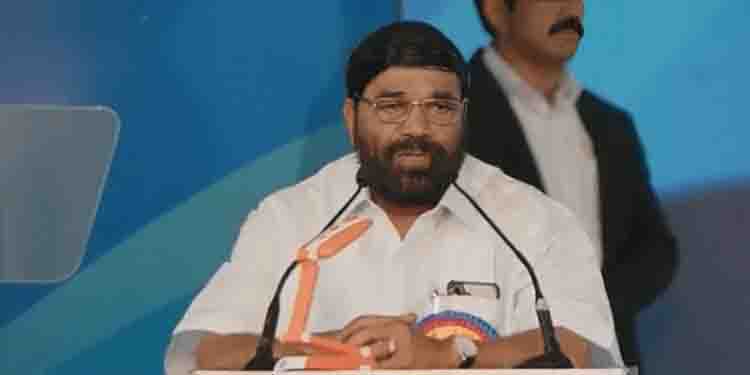 ചരിത്രനിമിഷത്തിനാണ് വിഴിഞ്ഞം സാക്ഷി, വാണിജ്യ- തൊഴിൽ മേഖലയിൽ വരാനിരിക്കുന്നത് വലിയ സാധ്യതകൾ: വി എൻ വാസവൻ