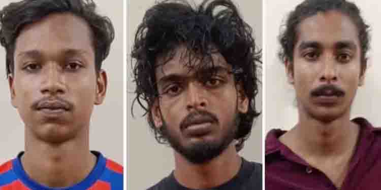 പൊലീസ് ജീപ്പ് കണ്ട് ബൈക്ക് ഉപേക്ഷിച്ച് ഓടി, പരിശോധിച്ചപ്പോൾ കണ്ടത് ആയുധങ്ങളും കഞ്ചാവും; യുവാക്കൾ അറസ്റ്റിൽ