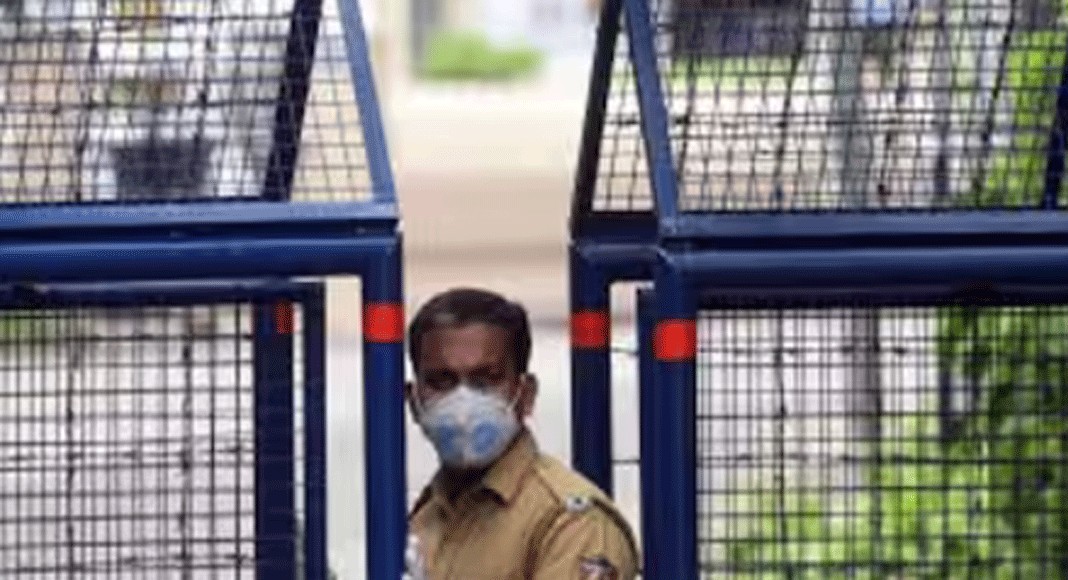 വയനാട്ടിലേക്കുള്ള അനാവശ്യ യാത്രക്കാരെ ഈങ്ങാപ്പുഴയിൽ തടയുമെന്ന് അറിയിപ്പ്