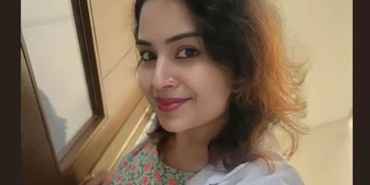 സൈബര്‍ ആക്രമണത്തില്‍ ആരോടും പരിഭവമില്ല, വിഷമമില്ല , ഒരു കൊടിയുടെയും പിന്തുണയും വേണ്ടെന്ന് ഡോ.സൗമ്യ സരിന്‍