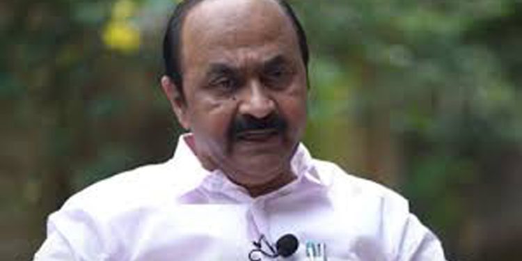 മുഖ്യമന്ത്രി പിണറായി വിജയനെതിരെ ആരോപണവുമായി പ്രതിപക്ഷനേതാവ് വി ഡി സതീശൻ