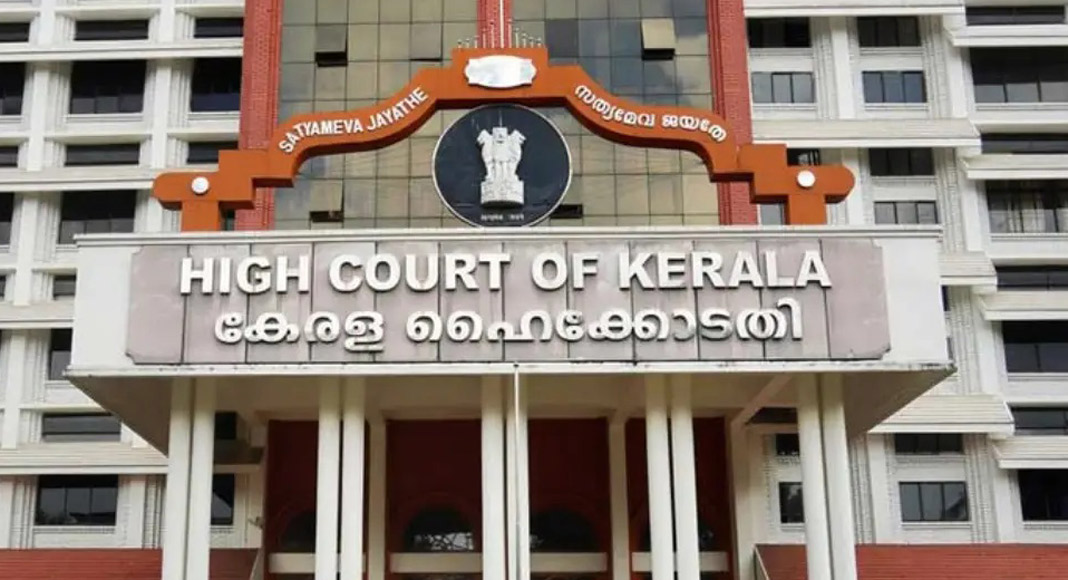 കോഴിക്കോട് ചേവായൂര്‍ സഹകരണ ബാങ്ക് തിരഞ്ഞെടുപ്പ് ഇടക്കാല ഉത്തരവിലൂടെ സ്റ്റേ ചെയ്യണണെന്ന കോണ്‍ഗ്രസിന്റെ ആവശ്യം അംഗീകരിക്കാതെ ഹൈക്കോടതി