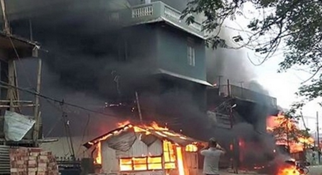 മണിപ്പൂരിൽ വീണ്ടും സംഘർഷം ; കർഷകർക്ക് നേരെ വെടിവെപ്പ്
