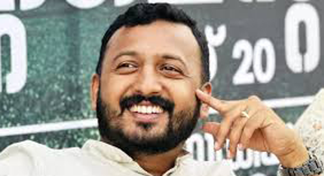 പാലക്കാട് പോലീസ് പരിശോധന ആസൂത്രിതമായ രാഷ്ട്രീയ ഗൂഢാലോചനയാണെന്ന് യുഡിഎഫ് സ്ഥാനാർഥി രാഹുൽ മാങ്കൂട്ടത്തിൽ