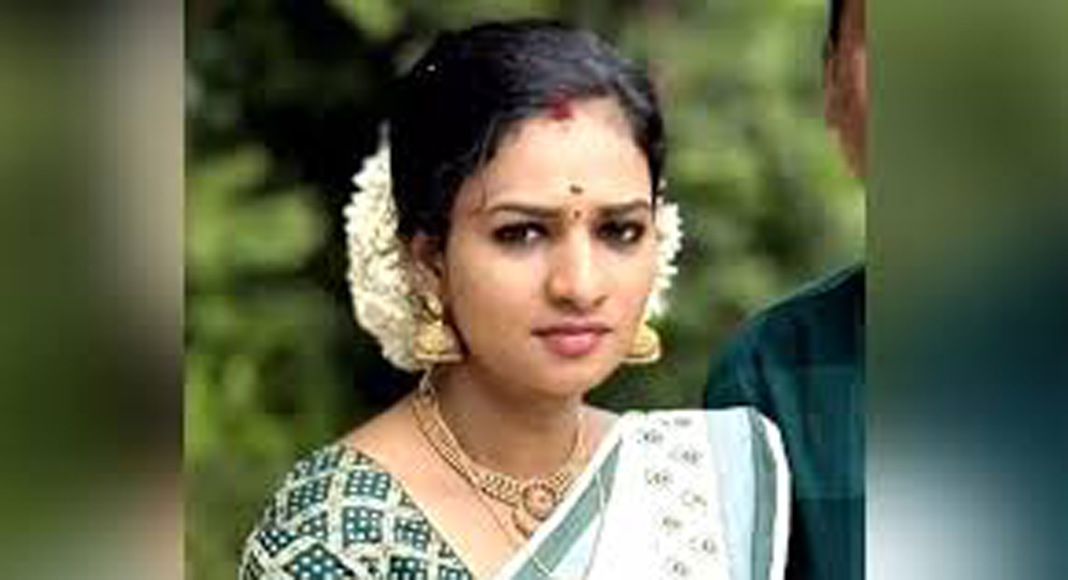 പാലോട് ഭർതൃഗൃഹത്തിൽ നവവധുവിനെ തൂങ്ങി മരിച്ച നിലയിൽ കണ്ടെത്തിയ സംഭവത്തിൽ ഭർത്താവിന്റെ സുഹൃത്തും കസ്റ്റഡിയിൽ