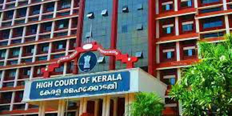 റോഡ് കയ്യേറിയും വഴി തടഞ്ഞുമുള്ള പാർട്ടി പരിപാടികൾക്കെതിരെ വീണ്ടും രൂക്ഷവിമർശനവുമായി ഹൈക്കോടതി