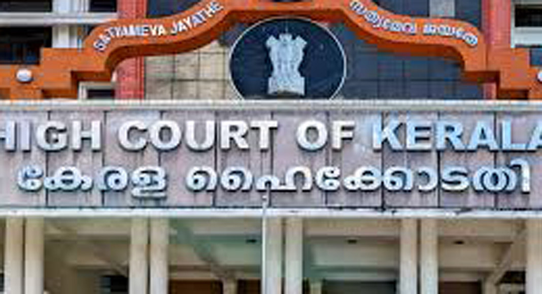 പൊതുഗതാഗതം തടസപ്പെടുത്തി റോഡില്‍ പന്തല്‍ കെട്ടി :  രാഷ്ട്രീയ പാര്‍ട്ടികളുടെ നേതാക്കള്‍ നേരിട്ട് ഹാജരാകണമെന്ന്  ഹൈക്കോടതി