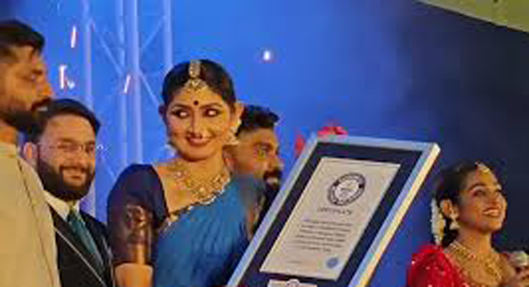 കലൂർ സ്റ്റേഡിയത്തിലെ ഗിന്നസ് വേൾഡ് റെക്കോഡ് ലക്ഷ്യമിട്ടുള്ള നൃത്ത പരിപാടിക്ക് ദിവ്യ ഉണ്ണിക്ക് നൽകിയത് 5 ലക്ഷം രൂപ