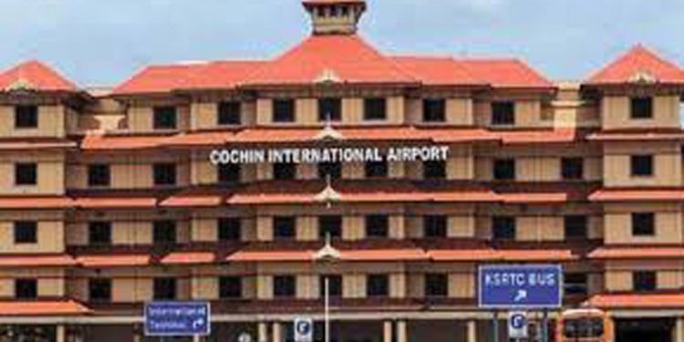 പൈലറ്റിന്റെ ഡ്യൂട്ടി സമയം കഴിഞ്ഞു ; മലേഷ്യൻ യാത്രക്കാർ നെടുമ്പാശ്ശേരി വിമാനത്താവളത്തിൽ കുടുങ്ങി