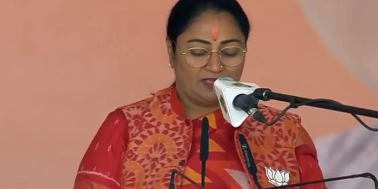 ഡല്ഹി മുഖ്യമന്ത്രിയായി രേഖ ഗുപ്ത സത്യപ്രതിജ്ഞ ചെയ്ത് അധികാരമേറ്റു