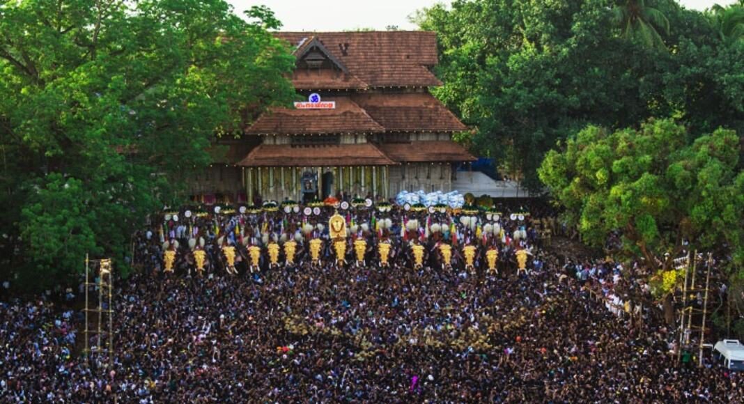 പൂ​രം വെ​ടി​ക്കെ​ട്ട് പ്ര​തി​സ​ന്ധി : പറഞ്ഞവാക്ക് പാലിക്കാതെ കേ​ന്ദ്ര​സ​ഹ​മ​ന്ത്രി സു​രേ​ഷ്ഗോ​പി