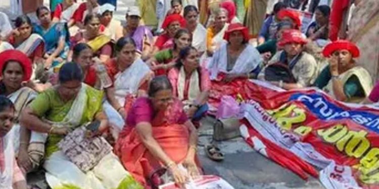 ആശാവർക്കേഴ്സും തൊഴിൽ വകുപ്പ് മന്ത്രി വി. ശിവൻകുട്ടിയും തമ്മിലുള്ള ചർച്ച ഇന്ന്