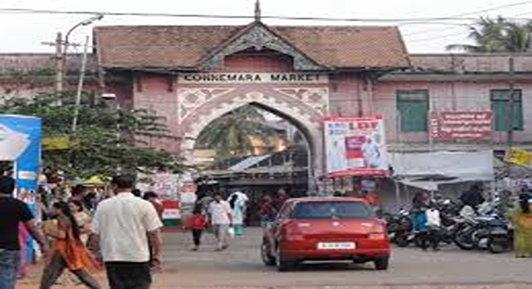 കോടതി ഉത്തരവ് ലംഘിച്ച് പാളയം മാർക്കറ്റ് പൊളിക്കാൻ ശ്രമം