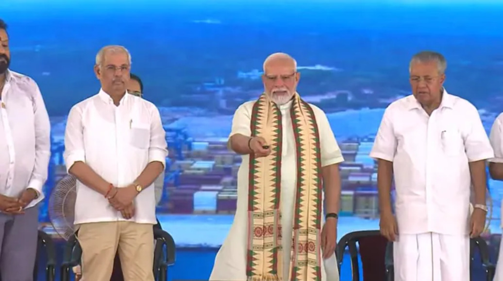 വിഴിഞ്ഞം തുറമുഖം പ്രധാനമന്ത്രി നാടിന് സമര്‍പ്പിച്ചു
