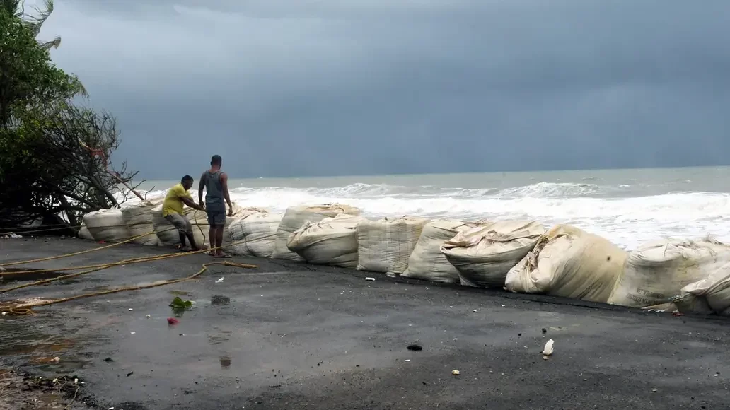 കേരളതീരത്ത് നാളെ കള്ളക്കടൽ പ്രതിഭാസത്തിന് സാധ്യത