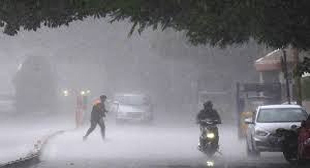 ഇന്ന് അഞ്ച് ജില്ലകളിൽ ഒറ്റപ്പെട്ട ശക്തമായ മഴയ്ക്കും ഇടിമിന്നലിനും സാധ്യത