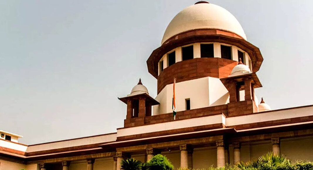 ഗവർണർക്കെതിരായ ഹർജി പിൻവലിക്കാൻ കേരളം ; ശക്തമായി എതിർത്ത് കേന്ദ്രം