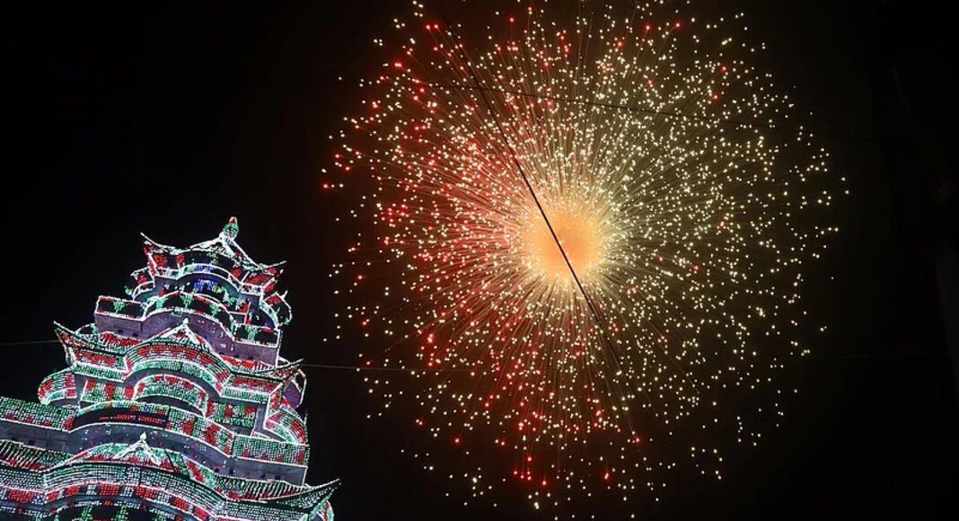 തൃ​ശൂ​ർ പൂ​രം സാ​മ്പിള്‍ വെ​ടി​ക്കെ​ട്ട്​ ; ന​ഗ​ര​ത്തി​ൽ ക​ർ​ശ​ന സു​ര​ക്ഷാ​ക്ര​മീ​ക​ര​ണം