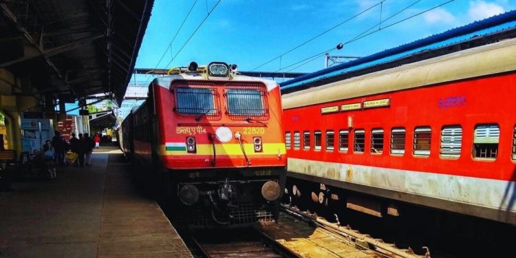 തീവണ്ടിയാത്രയിൽ ആധാർകാർഡ് പരിശോധന കർശനമാക്കാൻ റെയിൽവേ