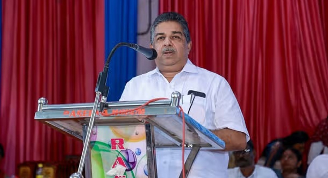 മന്ത്രി സജി ചെറിയാനെതിരെ യൂത്ത് കോണ്‍ഗ്രസ് പ്രതിഷേധം