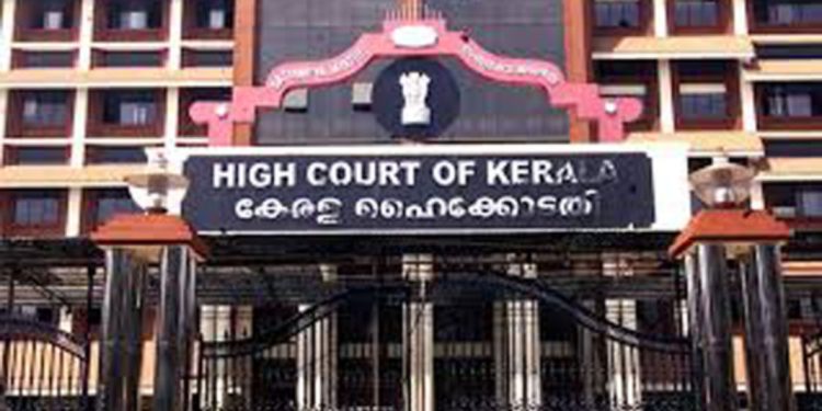 മറ്റൊരാൾക്ക് ഹാനികരമായി ഉപയോഗിച്ചാൽ ബൈക്കും മാരകായുധം : ഹൈക്കോടതി