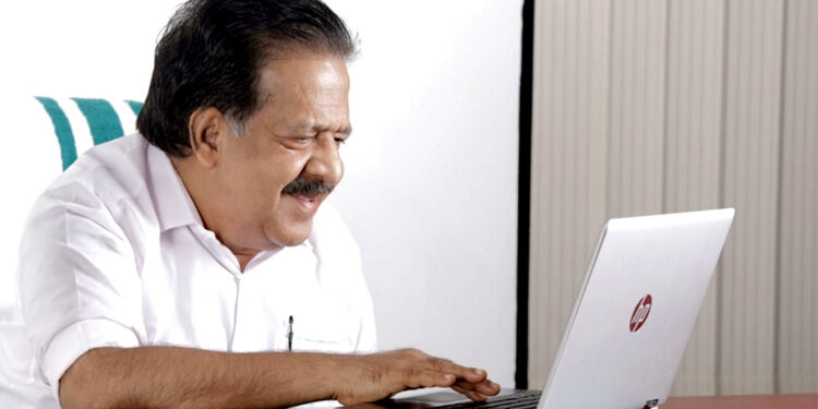 യുവജനതയുടെ ഐക്യദാർഢ്യം – സാമൂഹ്യ മാധ്യമങ്ങളിൽ തരംഗമായി രമേശ്‌ ചെന്നിത്തല